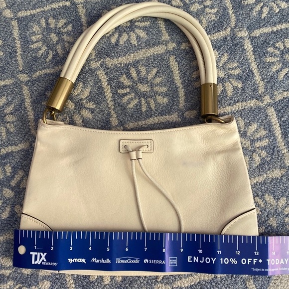 SOLD‼️ Gucci cream leather shoulder bag - Picture 8 of 12